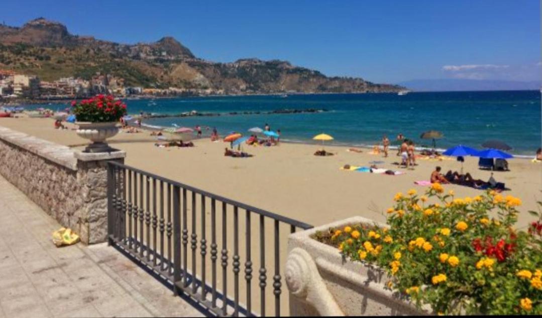 Apartamento Arcadia Golden Bay Giardini-Naxos Exterior foto
